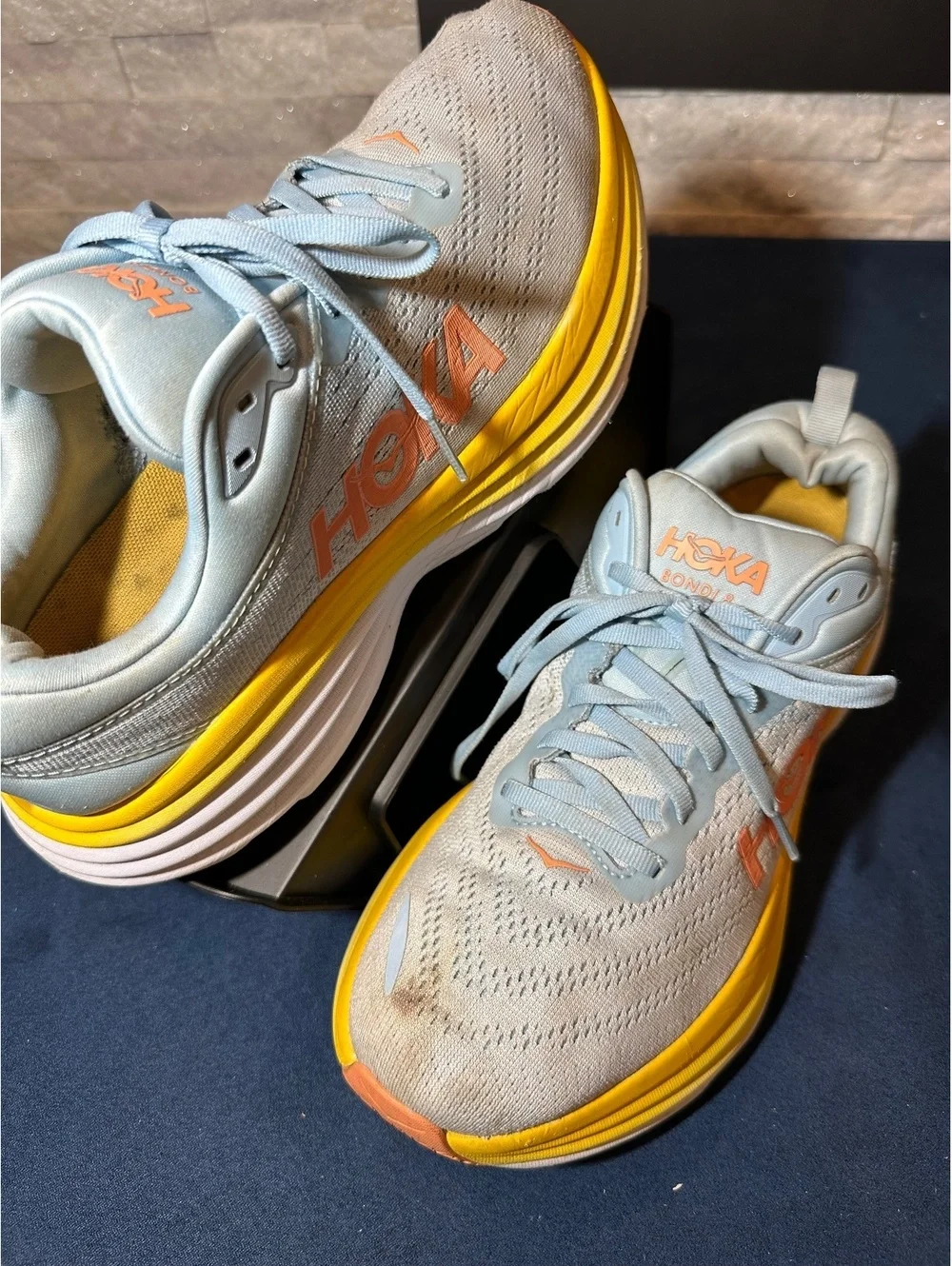 HOKA ONE ONE Bondi 8 Women's Running Shoes Size 10B Light Blue Yellow